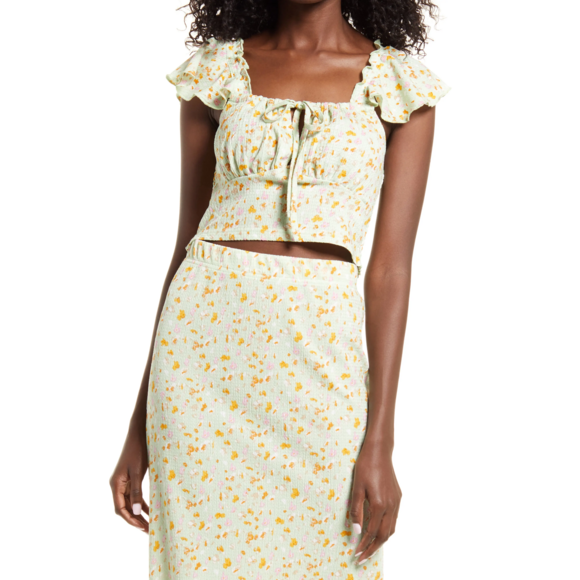 VERO MODA Tops - VERO MODA Lace Up Crop Top in Green